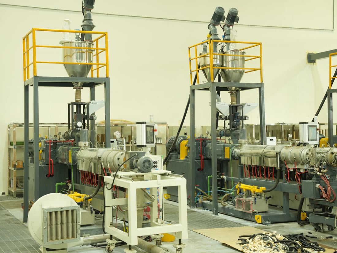 PVC-U pipe extrusion line with gravimetric dosing at the KEZAD plant